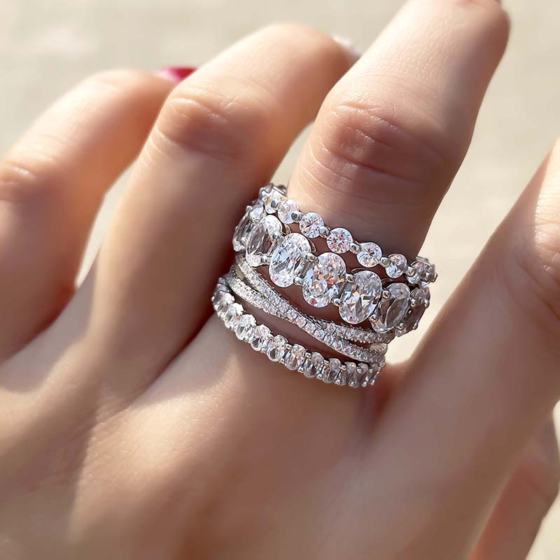 The Secrets to Stacking Wedding Bands | Styling Tips & More